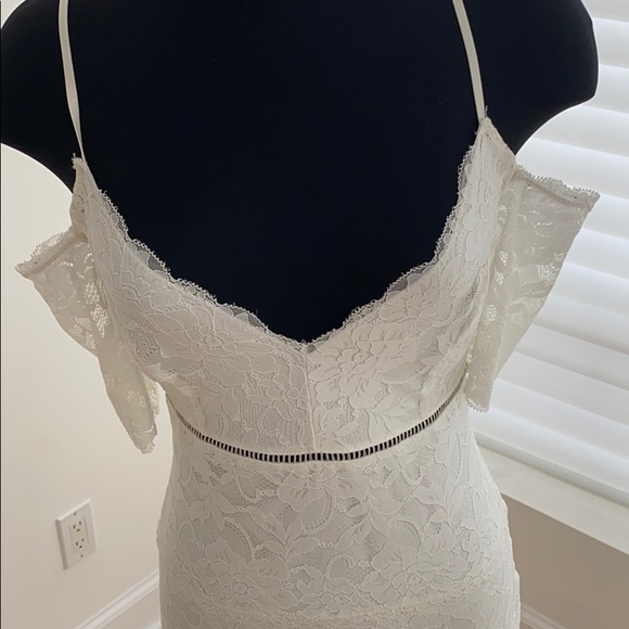 Beautiful Guess Cocktail Lace Dress Size S - Picture 3 of 5